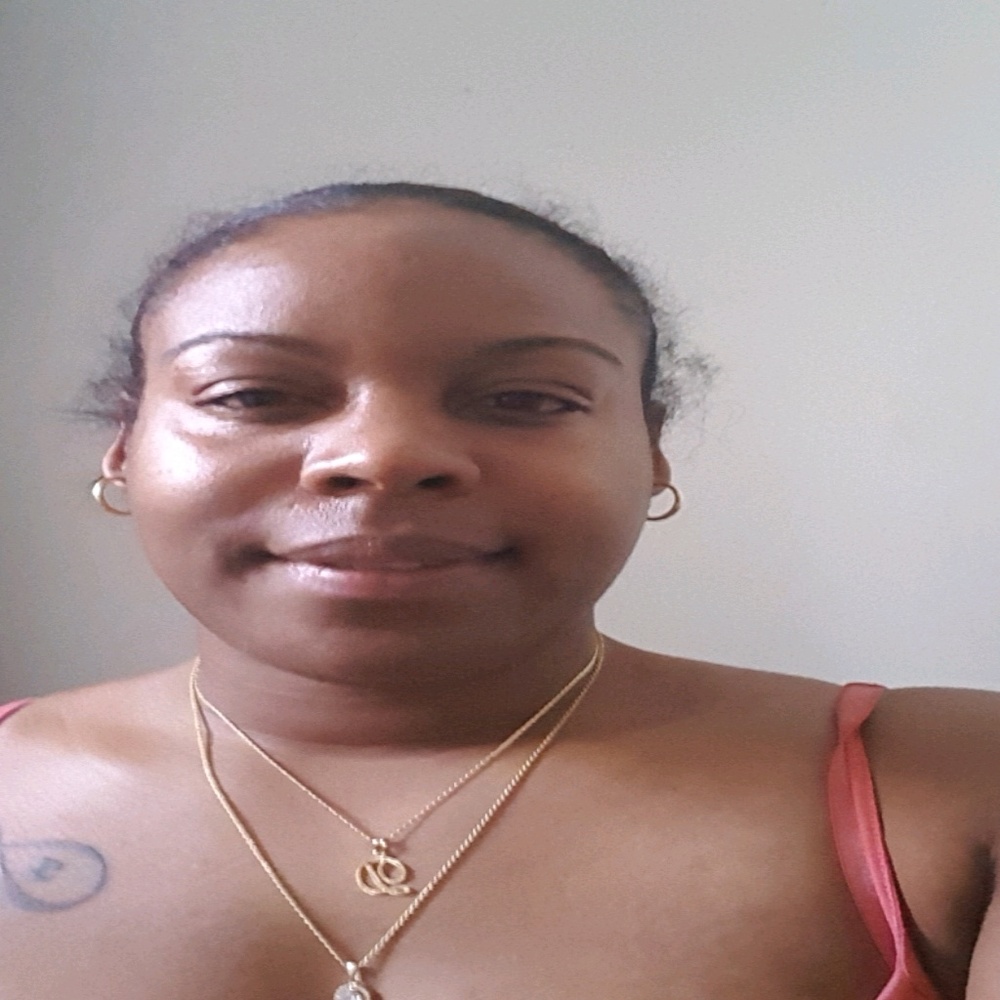 Meet your Posher, Deneka